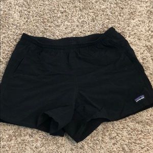 XS Women’s Patagonia Baggies 5”